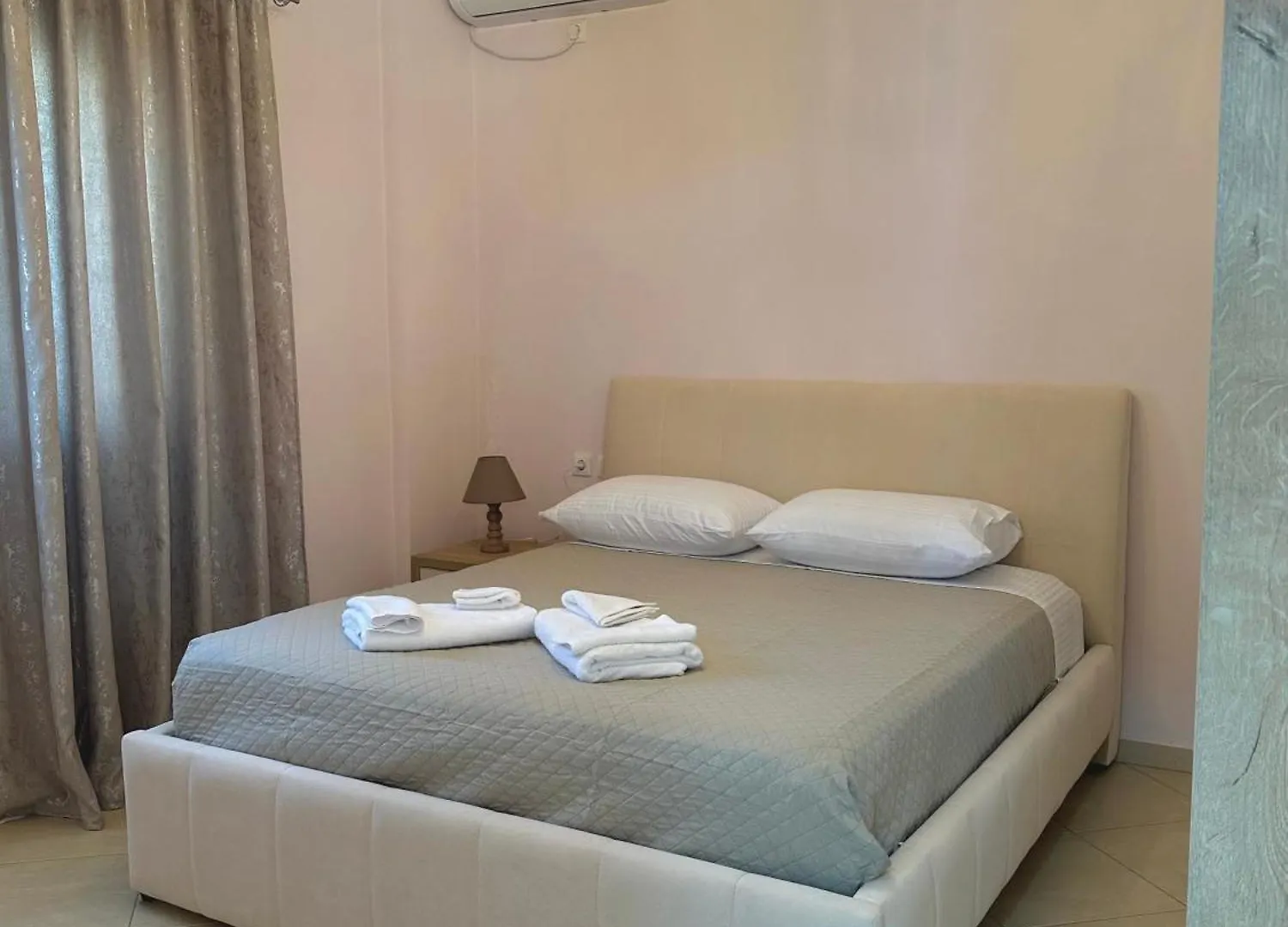 Enis Apartment Sarande Holiday home